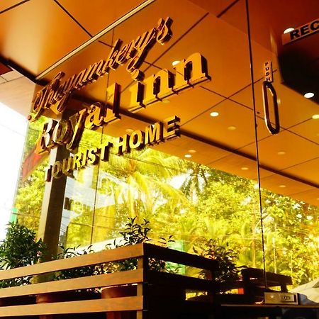 Thayamkery'S Royal Inn Kochi Exterior foto