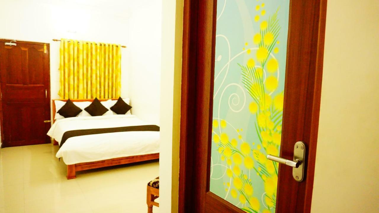 Thayamkery'S Royal Inn Kochi Exterior foto